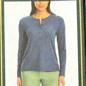 G.H. Bass & Co. Navy Textured Henley Top Medium NWT